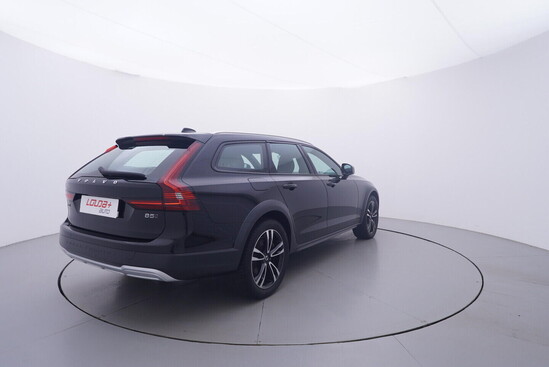 VOLVO V90 Pro Cross Country D5 2.0 173 kW automat, DPH_3