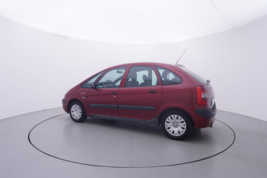 CITROEN XSARA PICASSO Exclusive 1.6 HDI 66 kW manuál_2