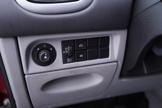 CITROEN XSARA PICASSO Exclusive 1.6 HDI 66 kW manuál_5