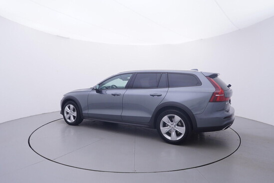 VOLVO V60 crossover 2.0 D4 140 kW automat_2