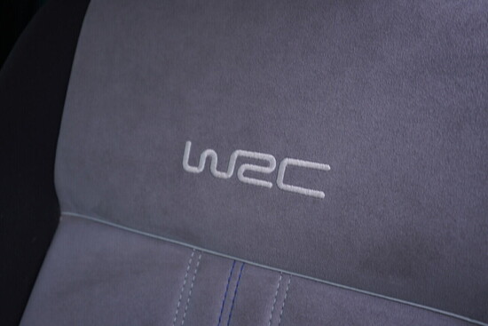 VOLKSWAGEN POLO R-WRC 2.0 TSI 162 kW manuál_5
