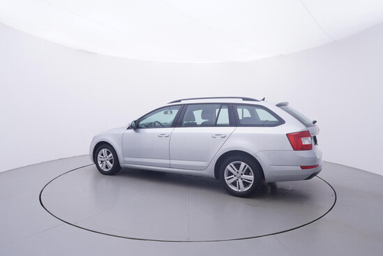 ŠKODA OCTAVIA Ambition 1.6 TDI 77 kW manuál_2