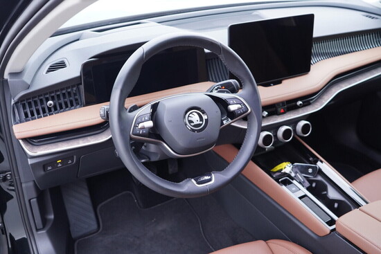 ŠKODA SUPERB L&K 2.0 TDI 142 kW automat, DPH_5