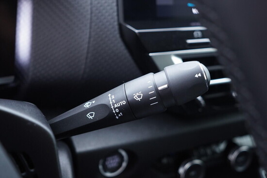 CITROEN C4  1.5 HDI 96 kW automat_5
