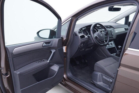 VOLKSWAGEN TOURAN Comfortline 1.6 TDI 81 kW manuál, DPH_4