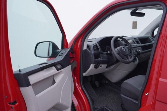 VOLKSWAGEN TRANSPORTER KOMBI 2.0 TDI 110 kW manuál_4