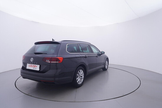 VOLKSWAGEN PASSAT Business 1.5 TSI 110 kW automat_3