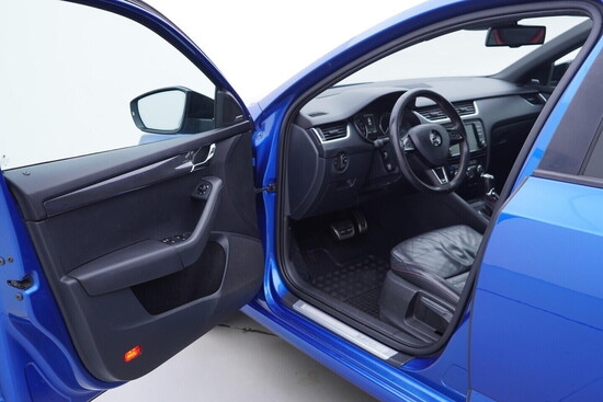 ŠKODA OCTAVIA RS 2.0 TDI 135 kW automat_4