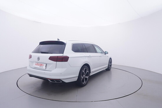VOLKSWAGEN PASSAT R-Line 2.0 TDI 110 kW automat_3
