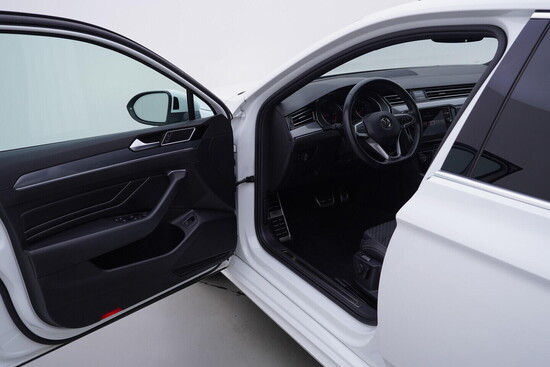 VOLKSWAGEN PASSAT R-Line 2.0 TDI 110 kW automat_4