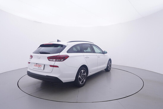 HYUNDAI I30 Go Czech! 1.5 i 70 kW manuál, DPH_3