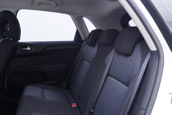 CITROEN C4  1.6 VTi 88 kW manuál_5