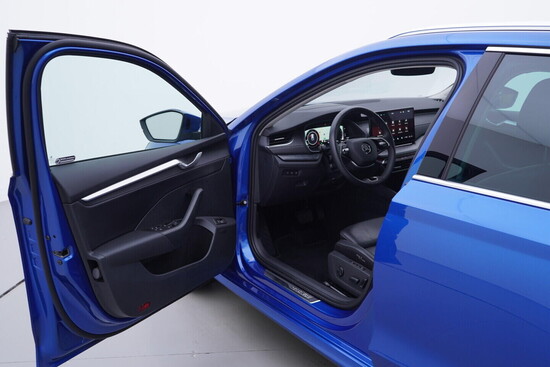 ŠKODA OCTAVIA Selection 2.0 TDI 110 kW automat_4