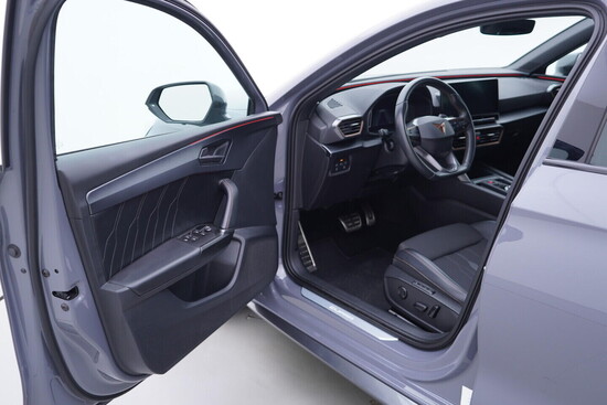 CUPRA LEON  2.0 TSI 180 kW automat_4