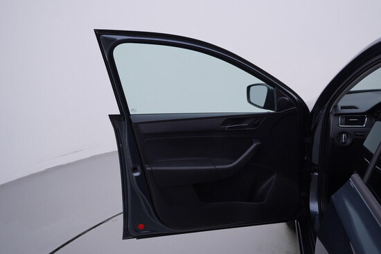 SEAT TOLEDO Reference 1.2 TSI 77 kW manuál_4