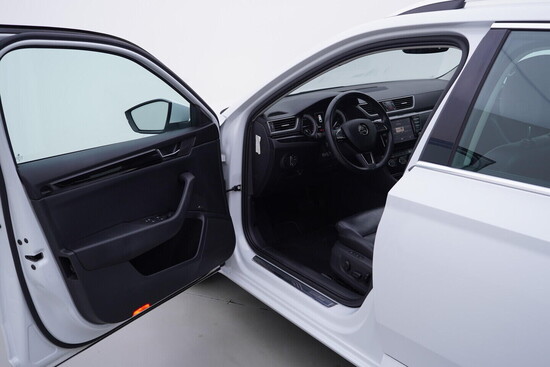 ŠKODA SUPERB L&K 2.0 TDI 140 kW automat_4
