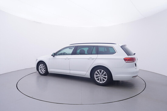 VOLKSWAGEN PASSAT  2.0 TDI 110 kW automat_2