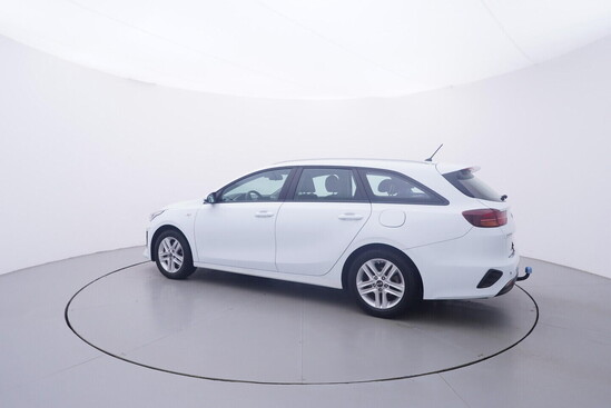 KIA CEED Comfort 1.4 16V 73 kW manuál_2