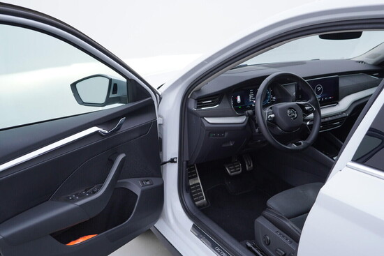 ŠKODA OCTAVIA Scout 2.0 TSI 140 kW automat, DPH_4