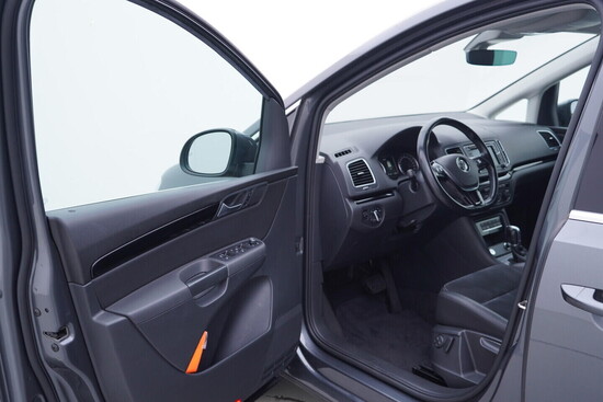 VOLKSWAGEN SHARAN Highline 2.0 TDI 130 kW automat_4