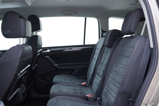 VOLKSWAGEN TOURAN Highline 1.4 TSI 110 kW automat_5