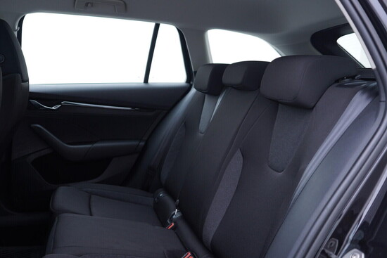 ŠKODA OCTAVIA Active 1.5 TSI 110 kW automat, DPH_5