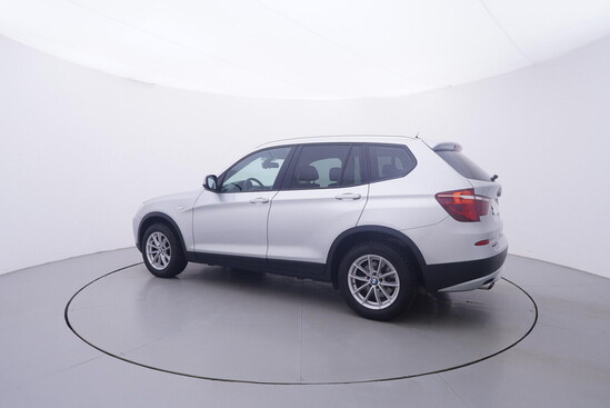 BMW X3  2.0 2.0D 135 kW automat_2