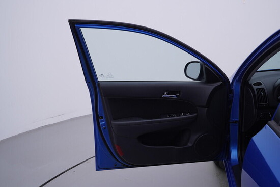 HYUNDAI I30  1.4 DOHC 80 kW manuál_4