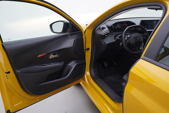 PEUGEOT 208  1.2 Puretech 55 kW manuál_4