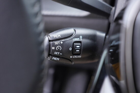 PEUGEOT 208  1.2 Puretech 55 kW manuál_5