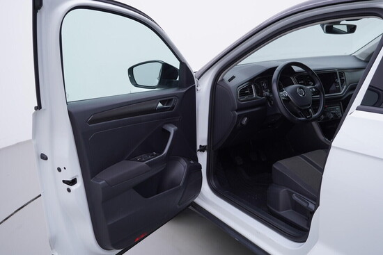 VOLKSWAGEN T-ROC  1.5 TSI 110 kW manuál_4