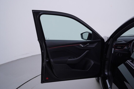 ŠKODA KAMIQ Monte Carlo 1.5 TSI 110 kW manuál_4