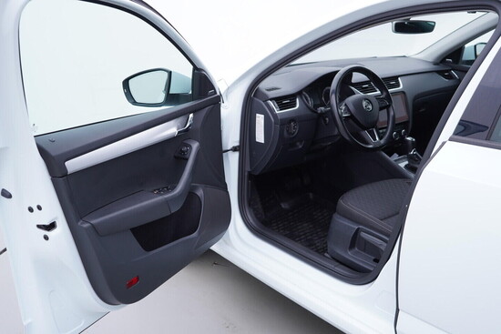 ŠKODA OCTAVIA Drive 2.0 TDI 110 kW automat_4