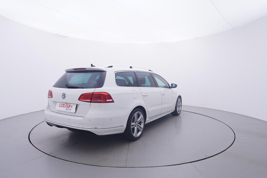 VOLKSWAGEN PASSAT VARIANT R-Line 2.0 TDI 103 kW manuál, DPH_3