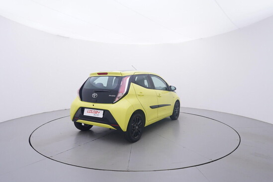 TOYOTA AYGO  1.0 1.0i 51 kW manuál_3