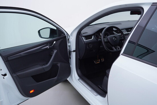 ŠKODA OCTAVIA RS 2.0 TDI 135 kW automat_4