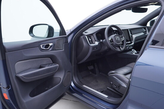 VOLVO XC60  2.0 . 145 kW automat_4