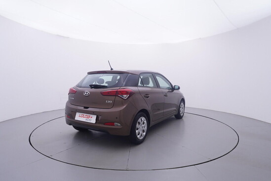 HYUNDAI I20 1.2 MPI 62 kW manuál_3