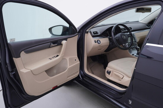 VOLKSWAGEN PASSAT VARIANT comfortline 2.0 TDI 103 kW automat_4
