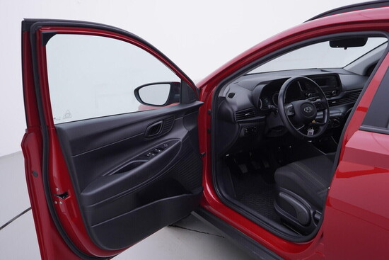 HYUNDAI BAYON smart 1.2 74 kW manuál_4