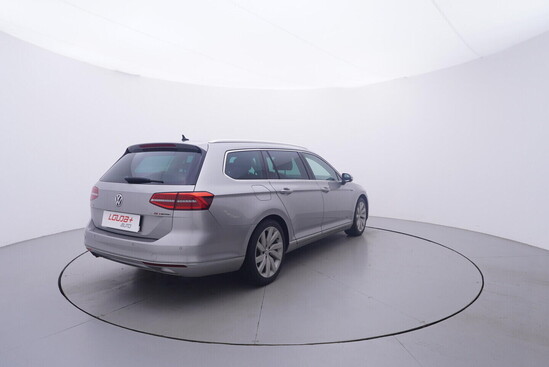 VOLKSWAGEN PASSAT Highline 2.0 TDI 140 kW automat_3