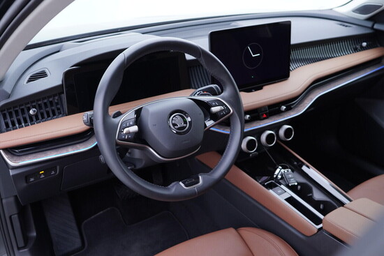 ŠKODA SUPERB L&K 2.0 TDI 110 kW automat, DPH_5