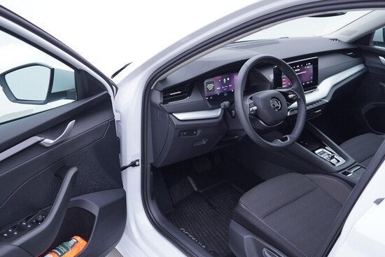 ŠKODA OCTAVIA Selection 1.5 TSI 110 kW automat, DPH_4