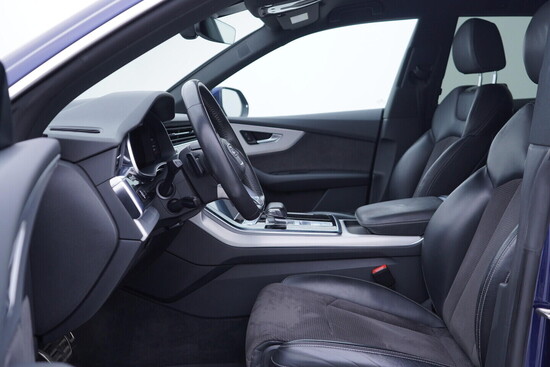 AUDI Q8 S-line 3.0 210 kW automat, DPH_5