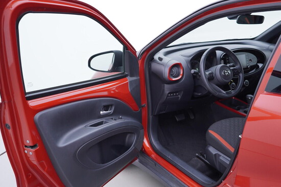 TOYOTA AYGO X Style 1.0  53 kW automat, DPH_4