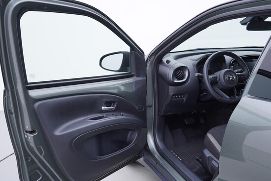 TOYOTA AYGO X Style 1.0 53 kW automat, DPH_4