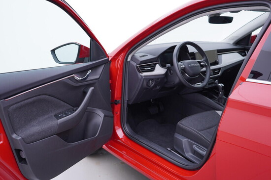 ŠKODA SCALA Top Selection 1.0 TSI 85 kW automat, DPH_4