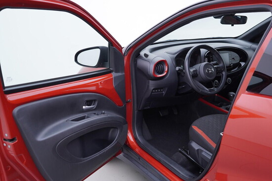 TOYOTA AYGO X Style 1.0  53 kW automat, DPH_4