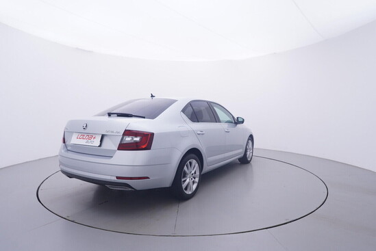 ŠKODA OCTAVIA 2.0 TDI 110 kW automat_3
