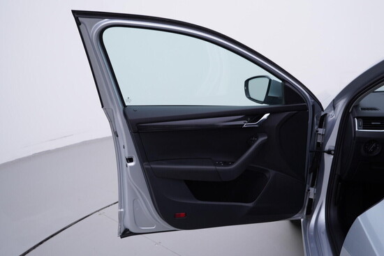 ŠKODA OCTAVIA 2.0 TDI 110 kW automat_4